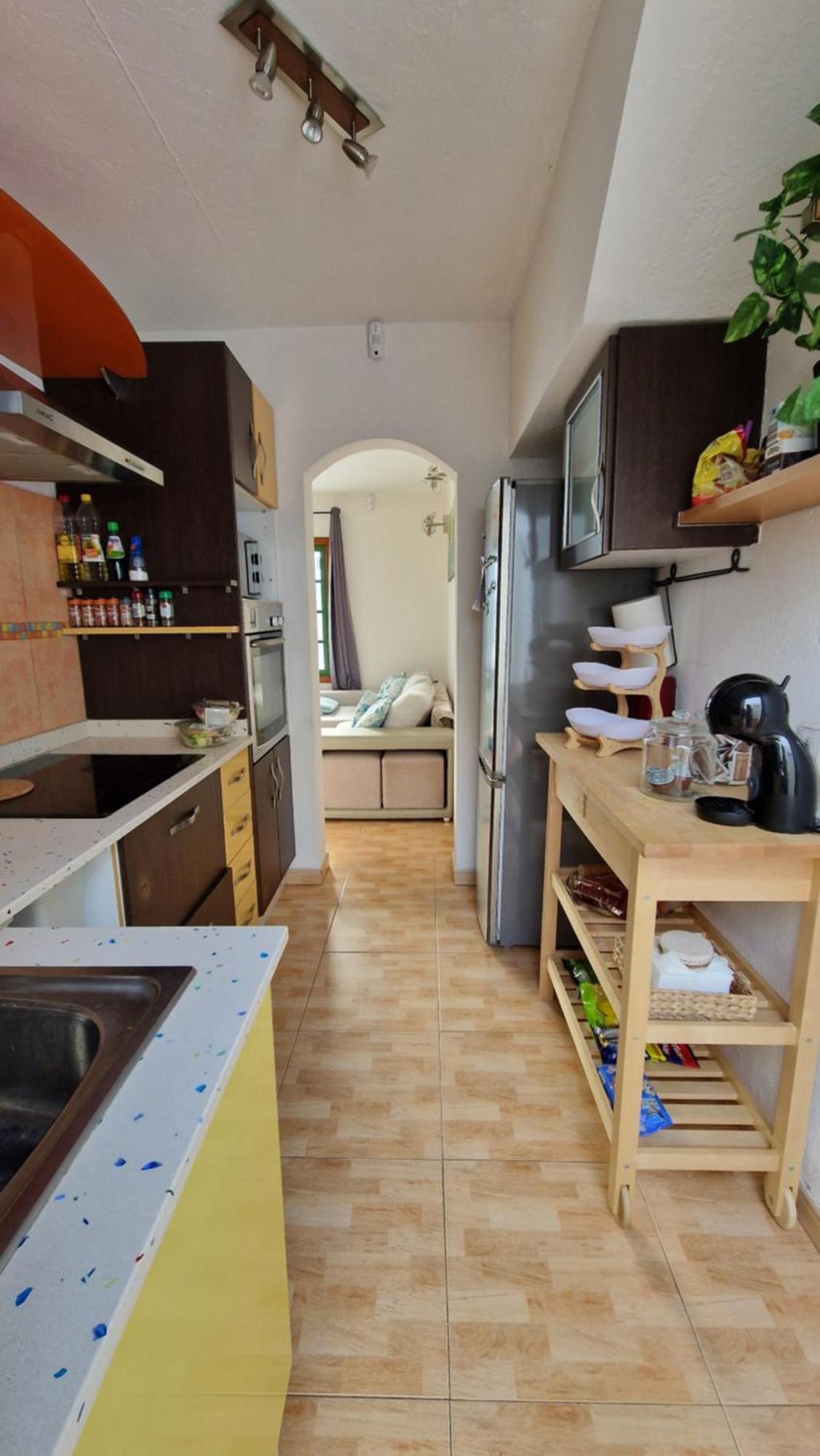 Lukite House * Tias