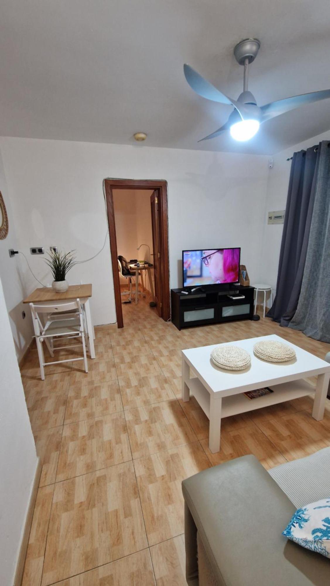 Lukite House * Tías